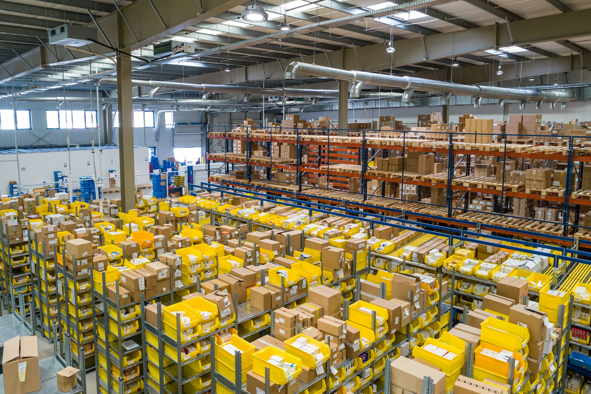 Bodega logística de Multiempresa con despachos para organismos públicos